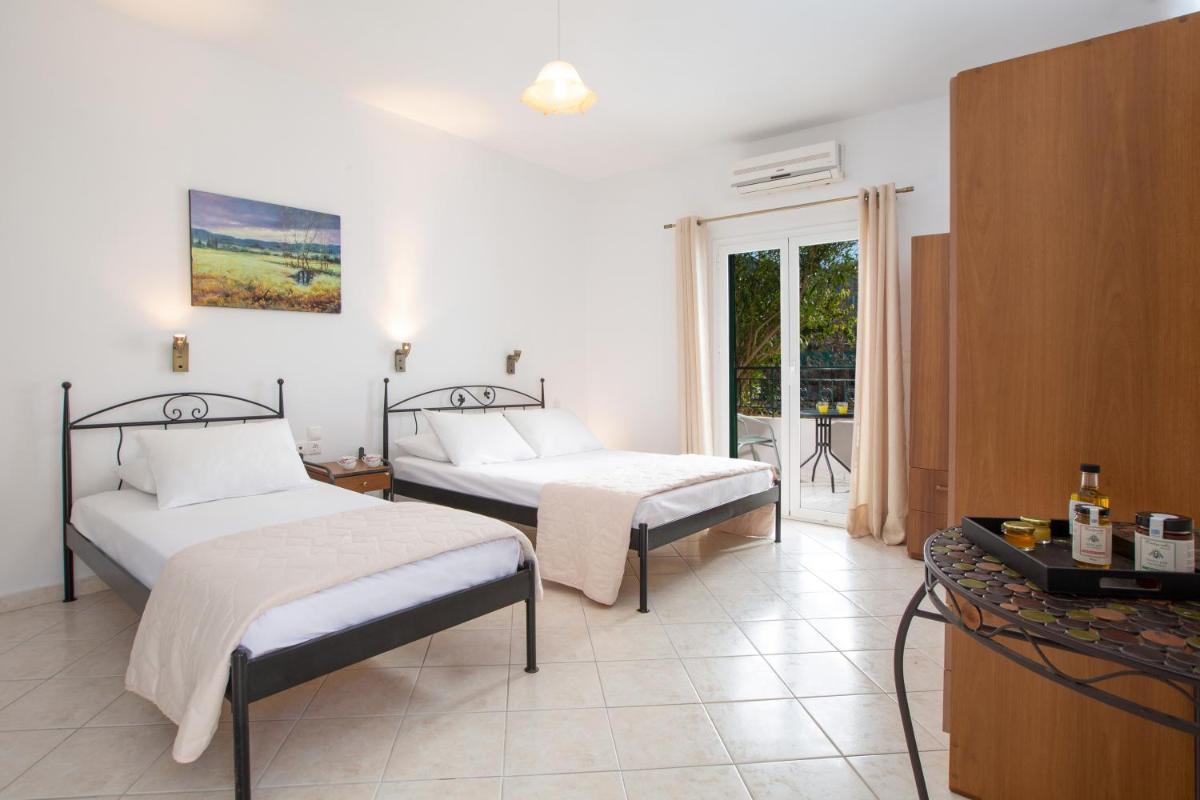 Spacious Studios Lefkada Mountain View Near Beach - Housity
