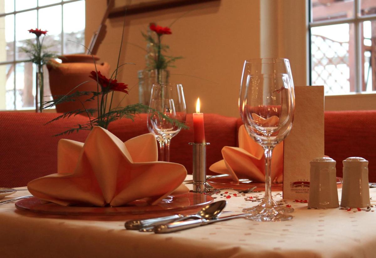 Hotel Spanischer Hof - Housity