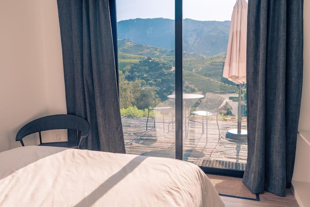 Casa do Losango - the Douro river as a border - Housity