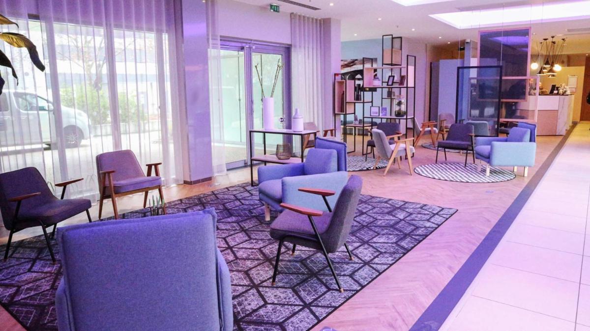 Coin salon dans l'établissement Radisson Blu Hotel Toulouse Airport