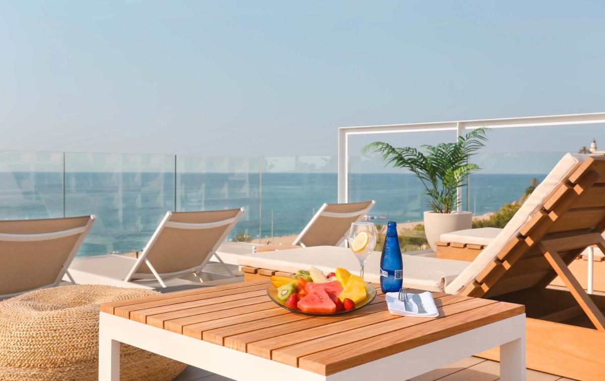 Bebidas en KAKTUS Hotel Kaktus Playa - Adults Recommended