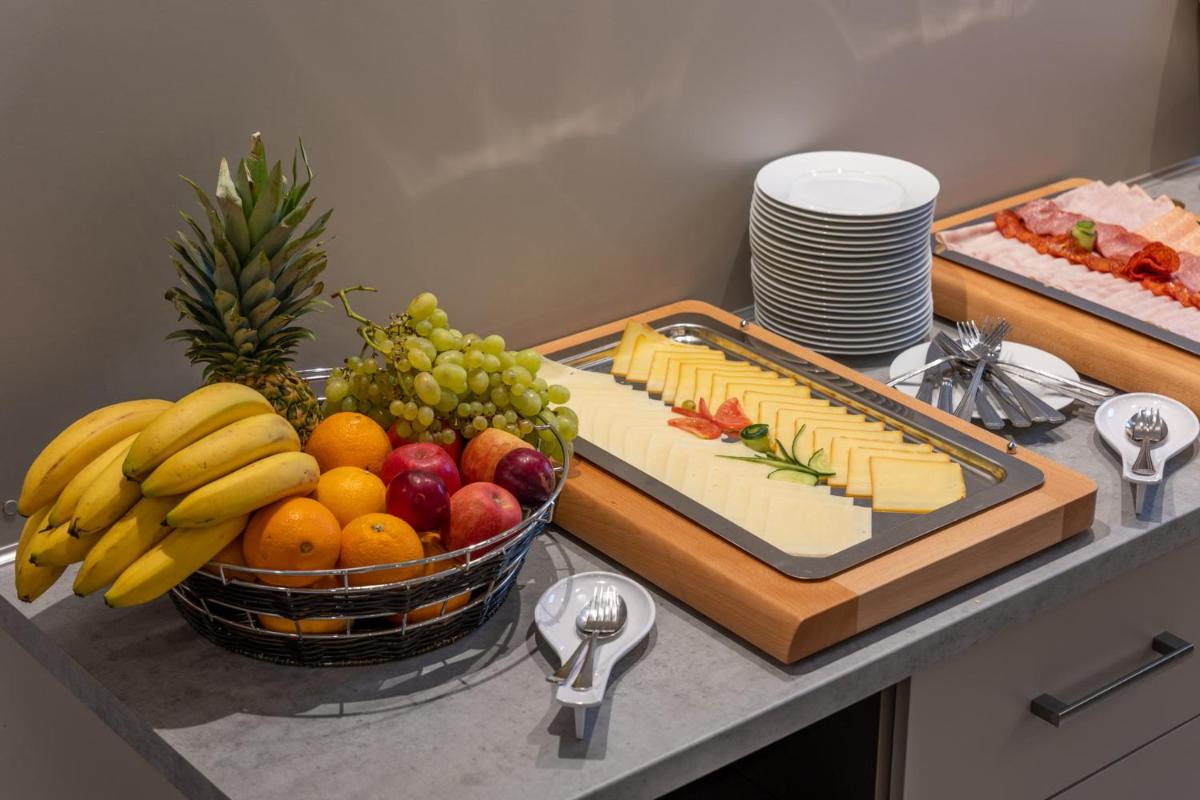 Skyhotel Prague - Housity