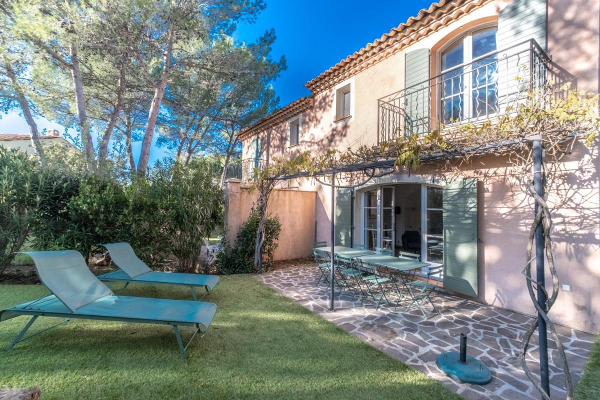 Jardin de l'établissement Les Appartements et Maisons du Domaine de Saint Endréol Golf & Spa Resort