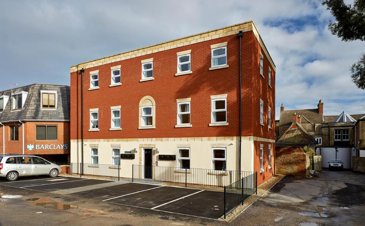 Swan Place Apartments By Viridian Apartments - Housity