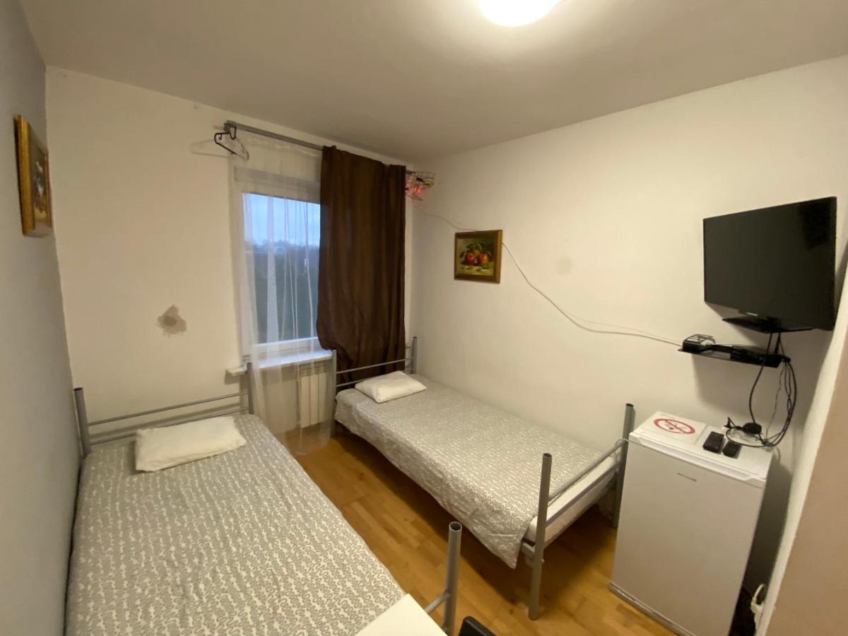 Pokoje Warszawa Modlinska 267 No 2 - Housity