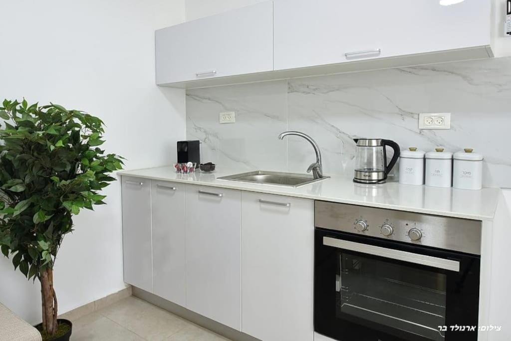 MeravSuite - Housity