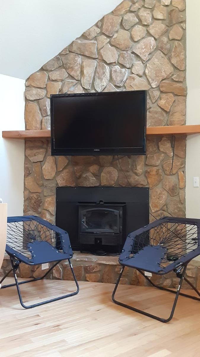 Up & Away! Mountain Cabin - Housity