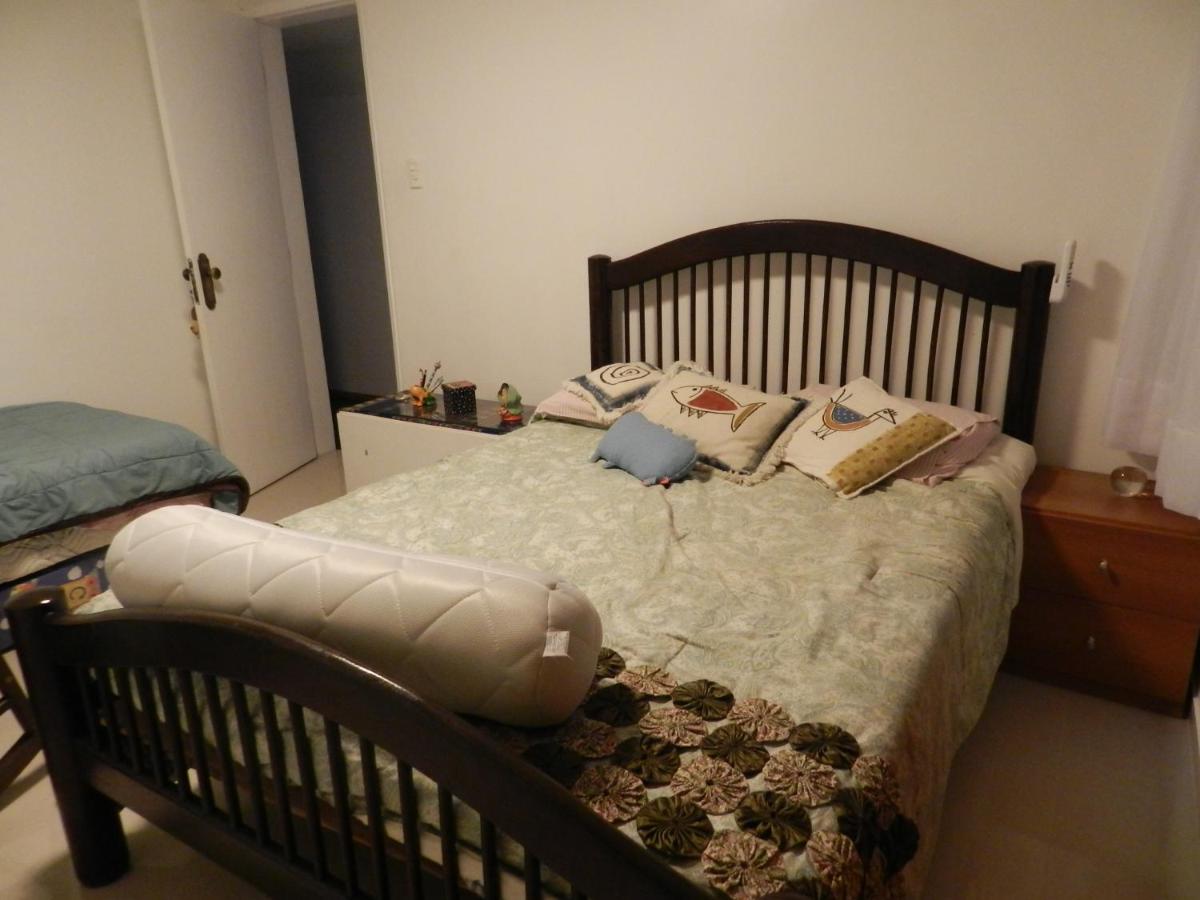 Quarto TRIPLO CONFORTO H em RECIFE - Housity