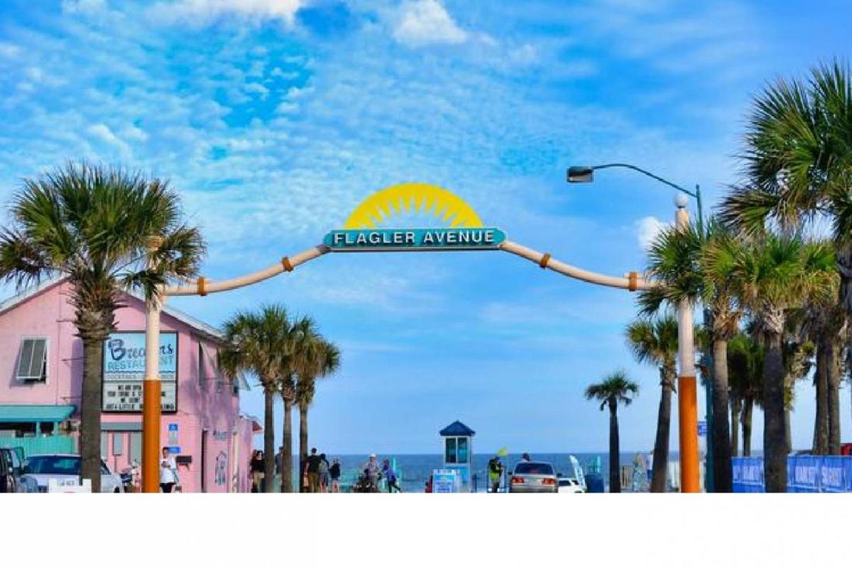 New Nautical Townhouse Paradise walk to Flagler Ave! - Housity