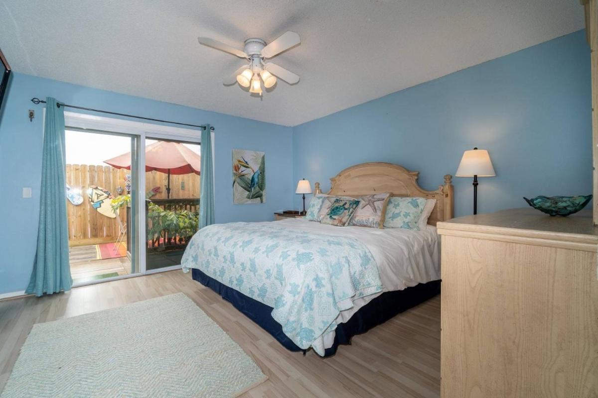 New Nautical Townhouse Paradise walk to Flagler Ave! - Housity