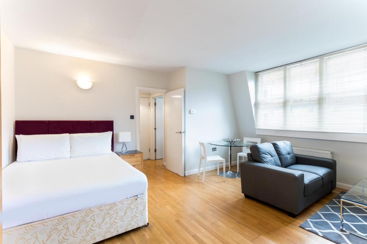 Groveland Court Apartment 1 - Housity