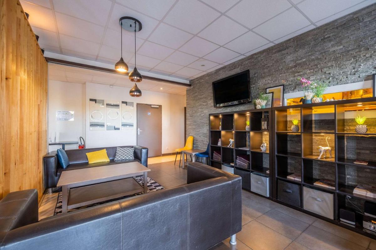 Kyriad Dijon Sud - Longvic - Housity