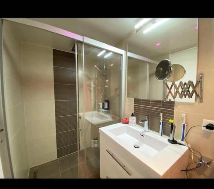 Chambre d'hôtes dans une maison - Housity
