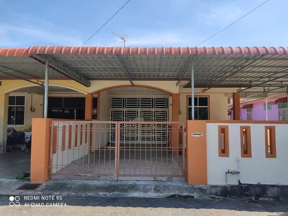 Munir Homestay - Housity