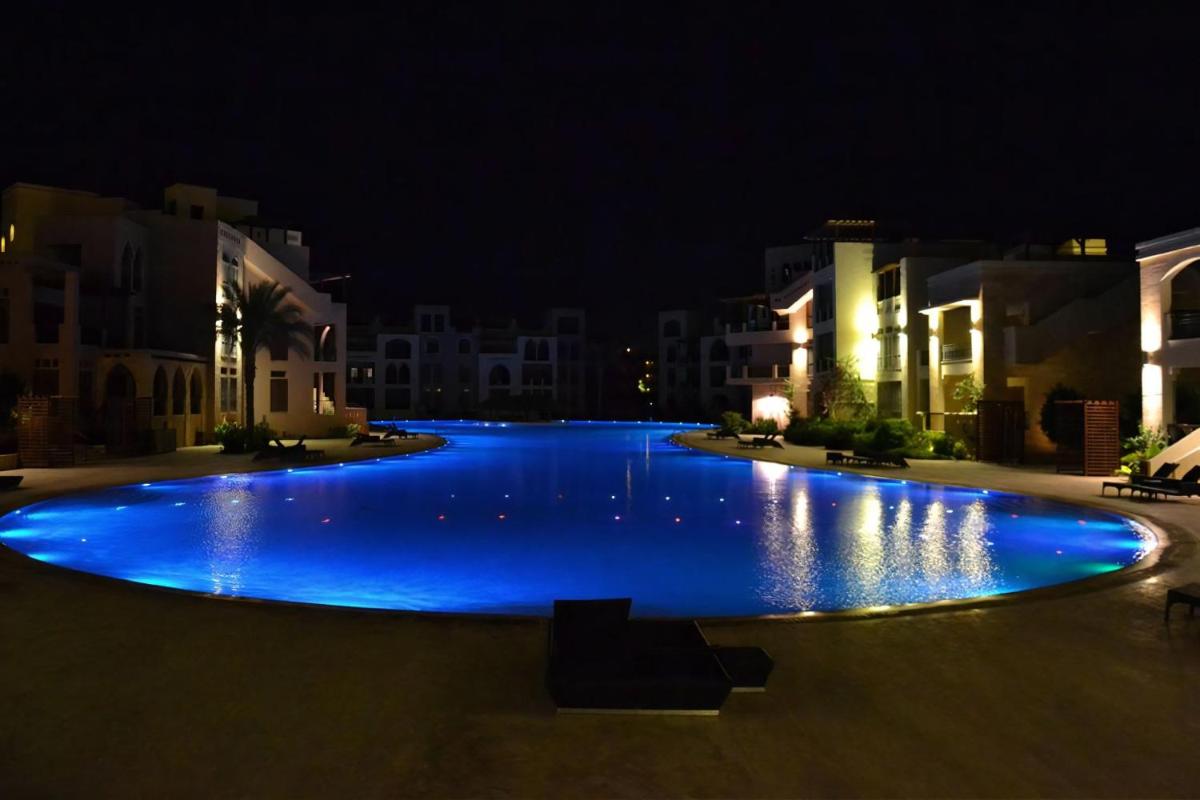 Only FAMILIES - Tala Bay Resort Aqaba - Seafront one bedroom apartment - Housity