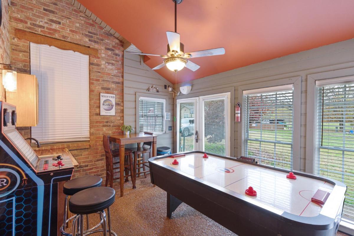 4 Bedroom Country Getaway - Housity