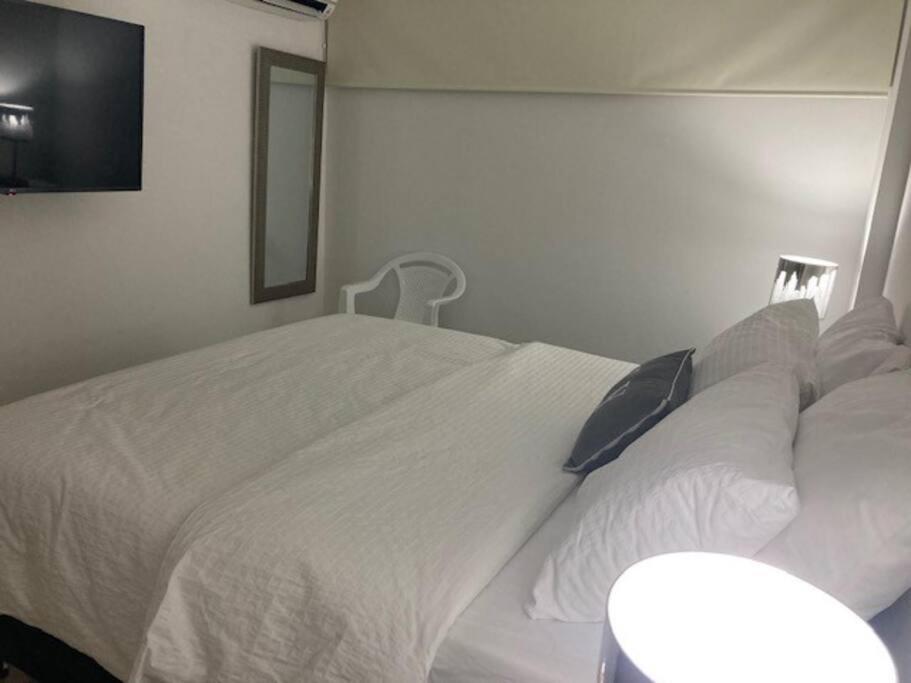 Hermoso Apartamento en el Rodadero, a tan sólo una cuadra de la playa! - Housity