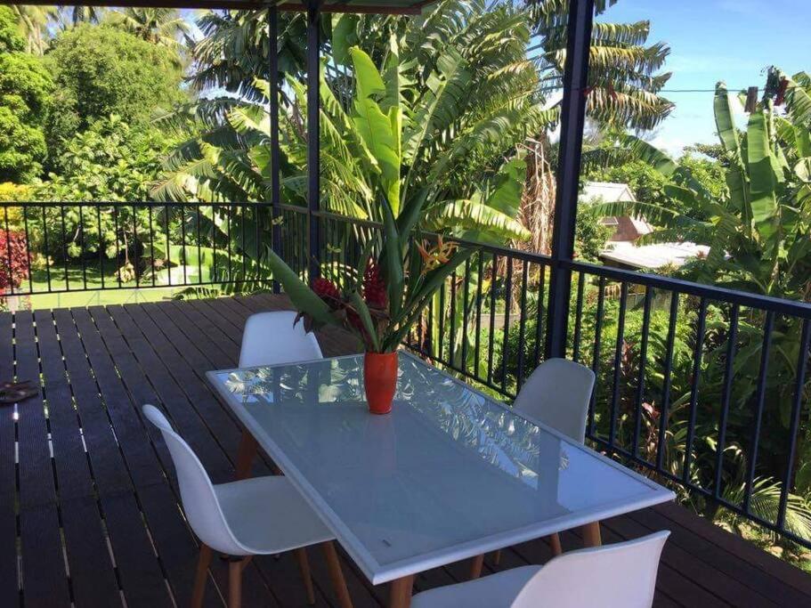 SUNSETVIEW, studio, private beach, amazing swim & sunset - Housity