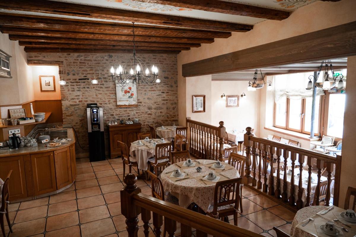 Logis Hotel Saint-Martin - Housity