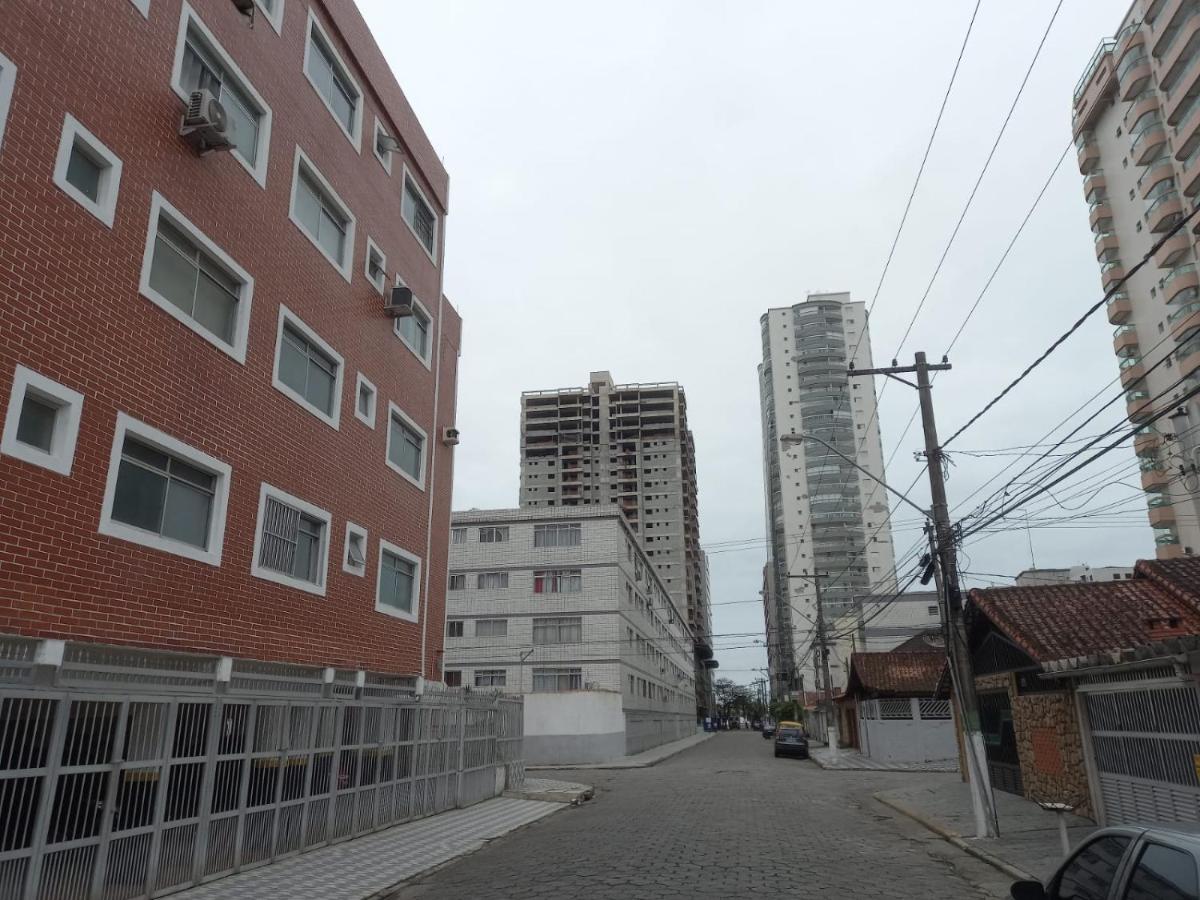 Apartamento 408 - 2 quadras da Praia - Housity