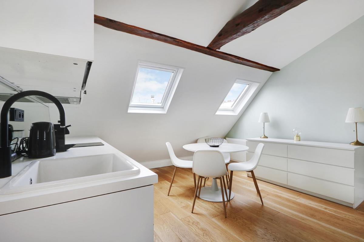 Suitetrails - Pick A Flat's Apartments in Opéra Saint Lazarre - Rue de l'Isly
