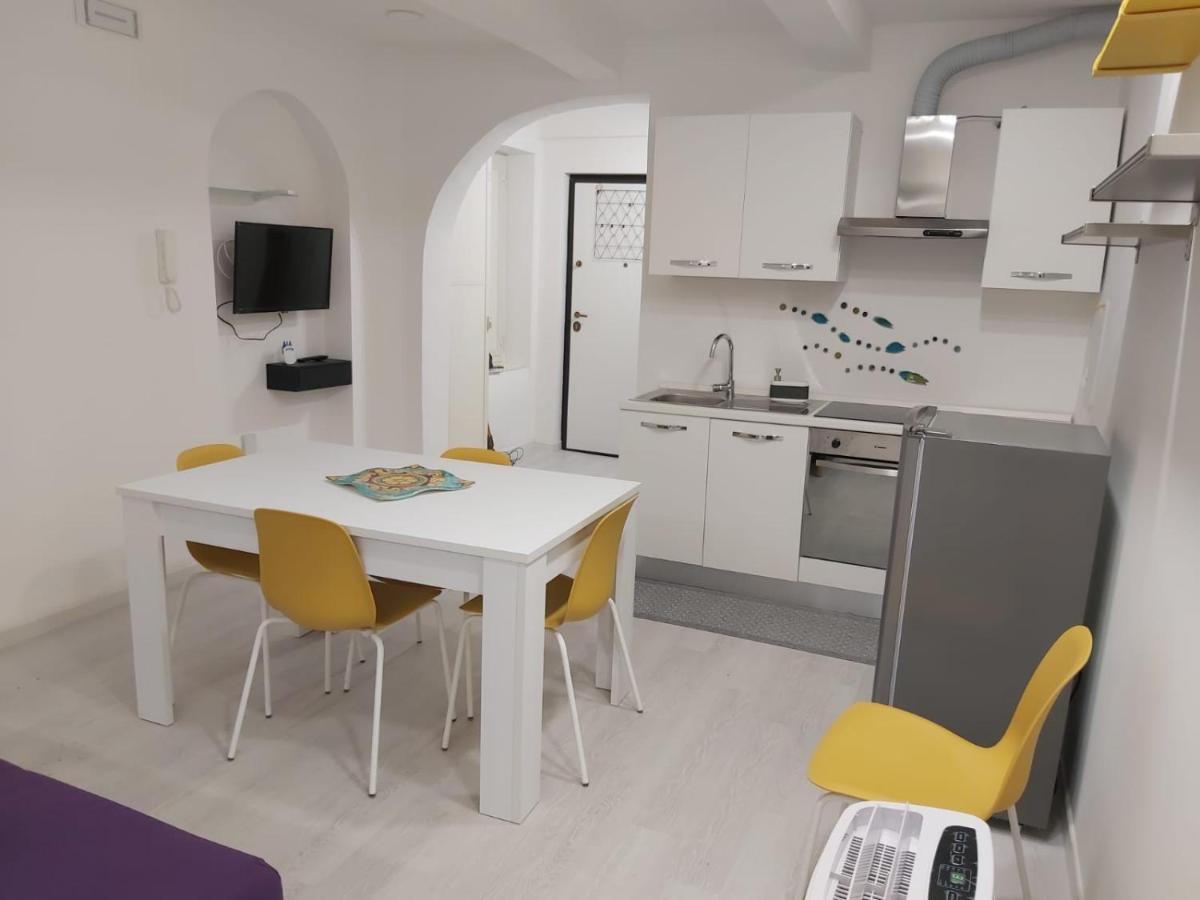 HOLIDAY HOUSE FIERAVECCHIA - Housity