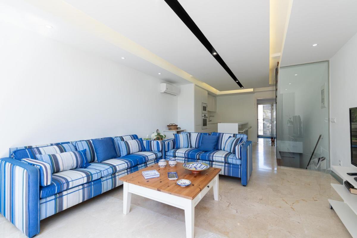 BLUE MARLIN 14 - Housity