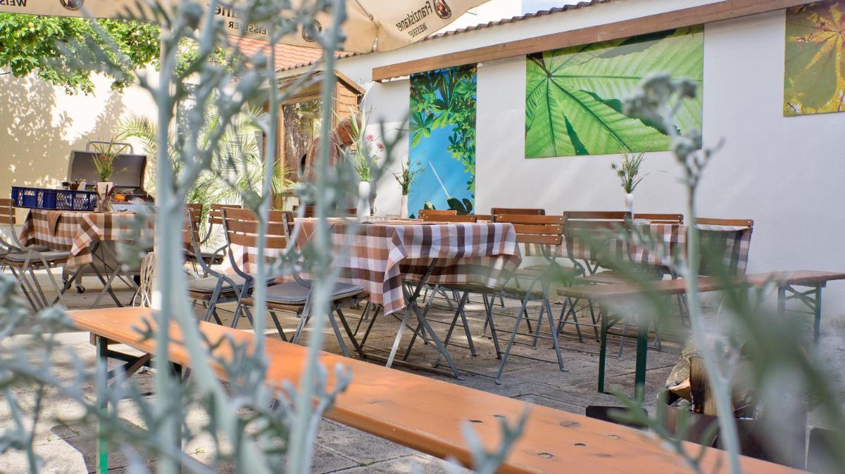 Hotel - Restaurant Kastanienhof Lauingen - Housity
