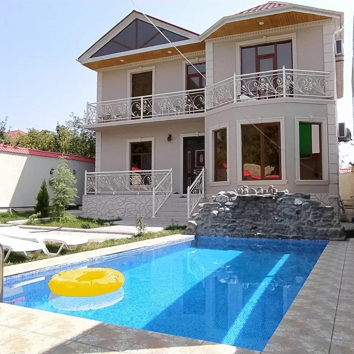 Friend's House - Housity
