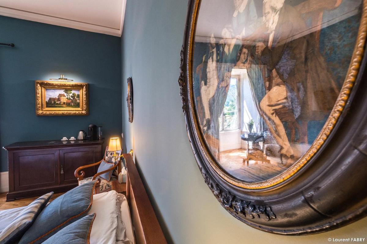 Coin salon dans l'établissement Château de Maillat