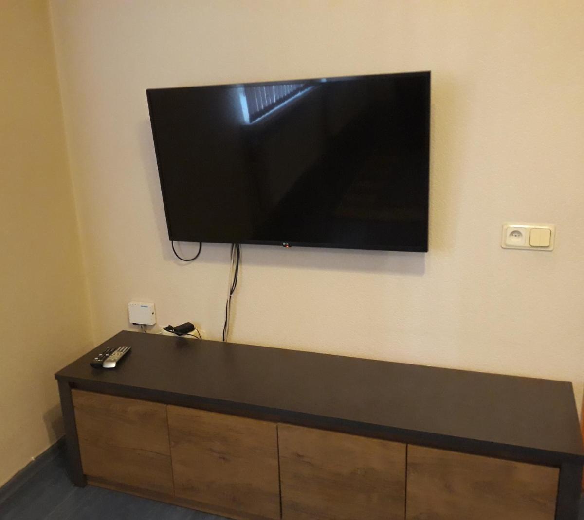 Town Center Studio Apartment - Housity