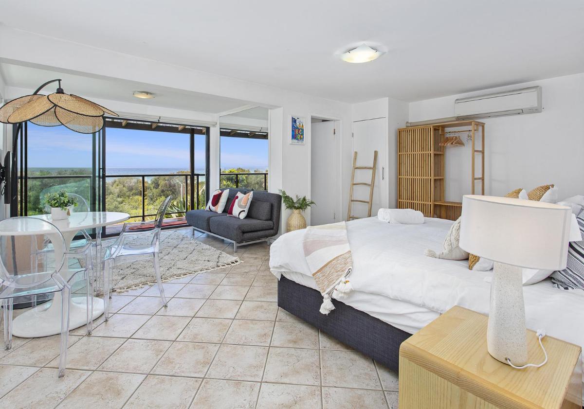 Beachfront Paradise - Jones Beach - Housity