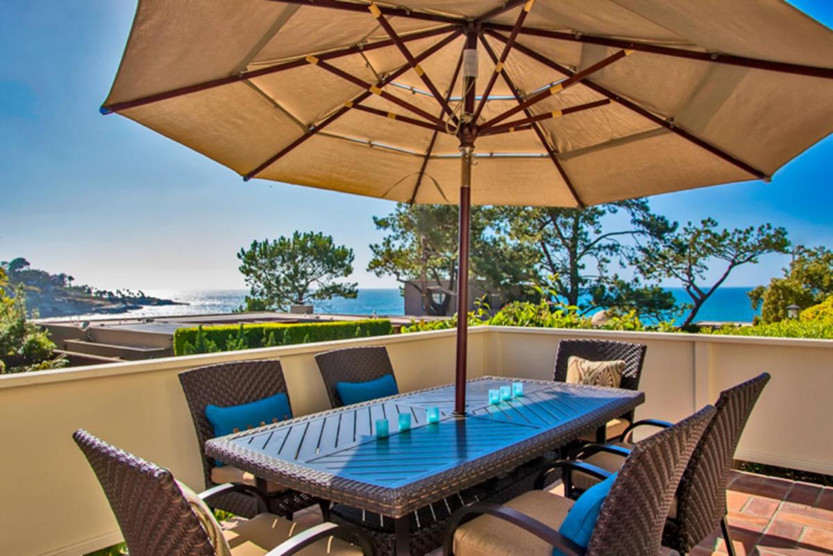 Lookout over Paradise - Housity