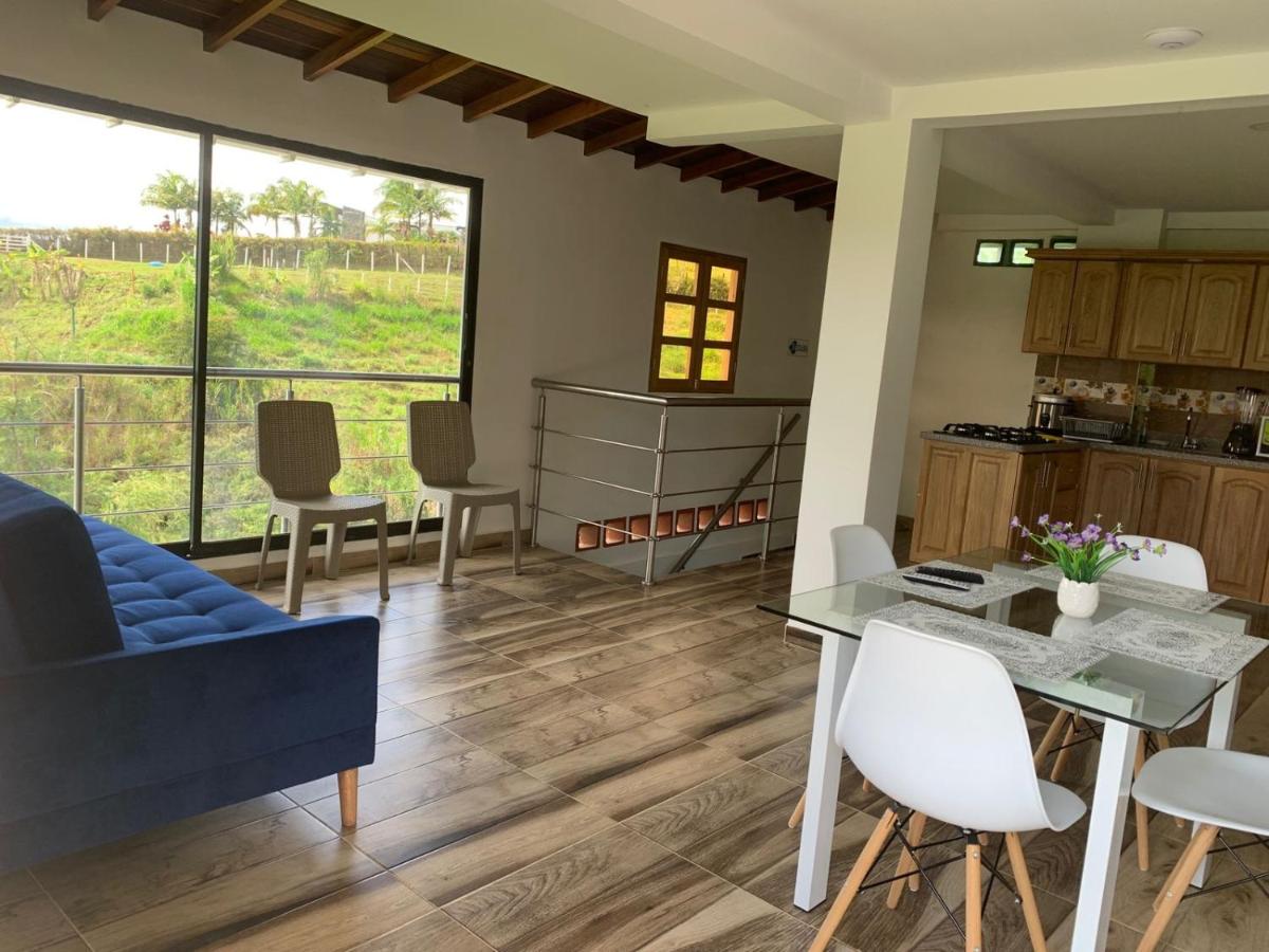 Roble Colonial - Apartahotel en Guatapé - Housity