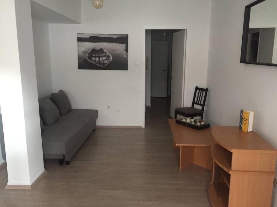 Suitetrails - Cute 1bd Apartment at Vouliagmeni