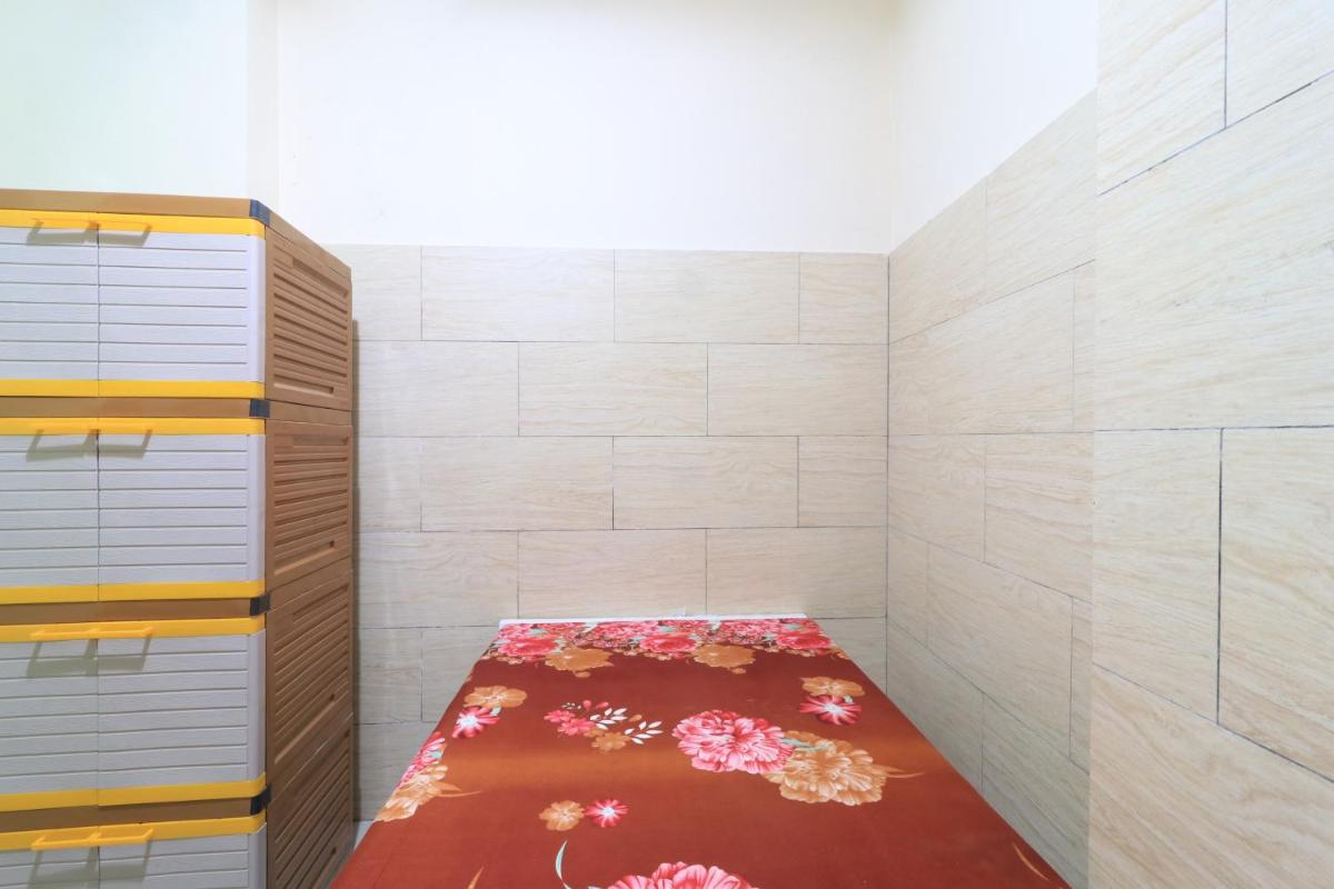 Eiffel Residence Batu Tulis 37 - Female Only - Housity