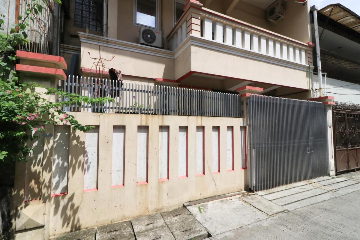 Eiffel Residence Batu Tulis 37 - Female Only - Housity