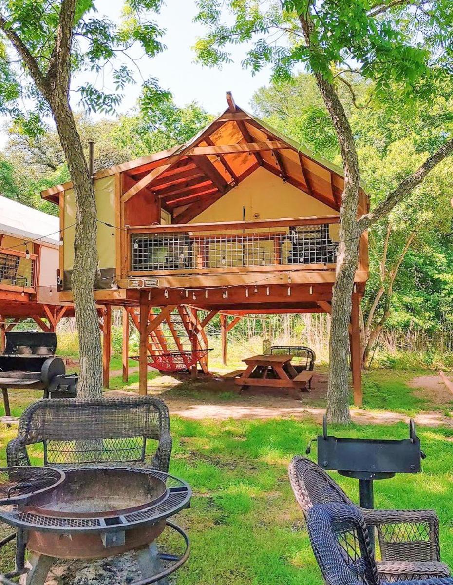 Geronimo Creek Retreat Getaway Cabin #3 - Housity