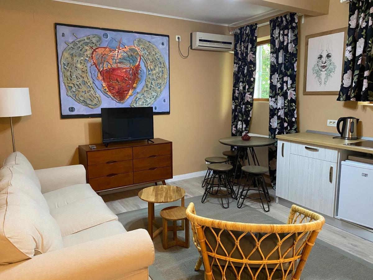 Studio British Londra - Dorobanti - Housity