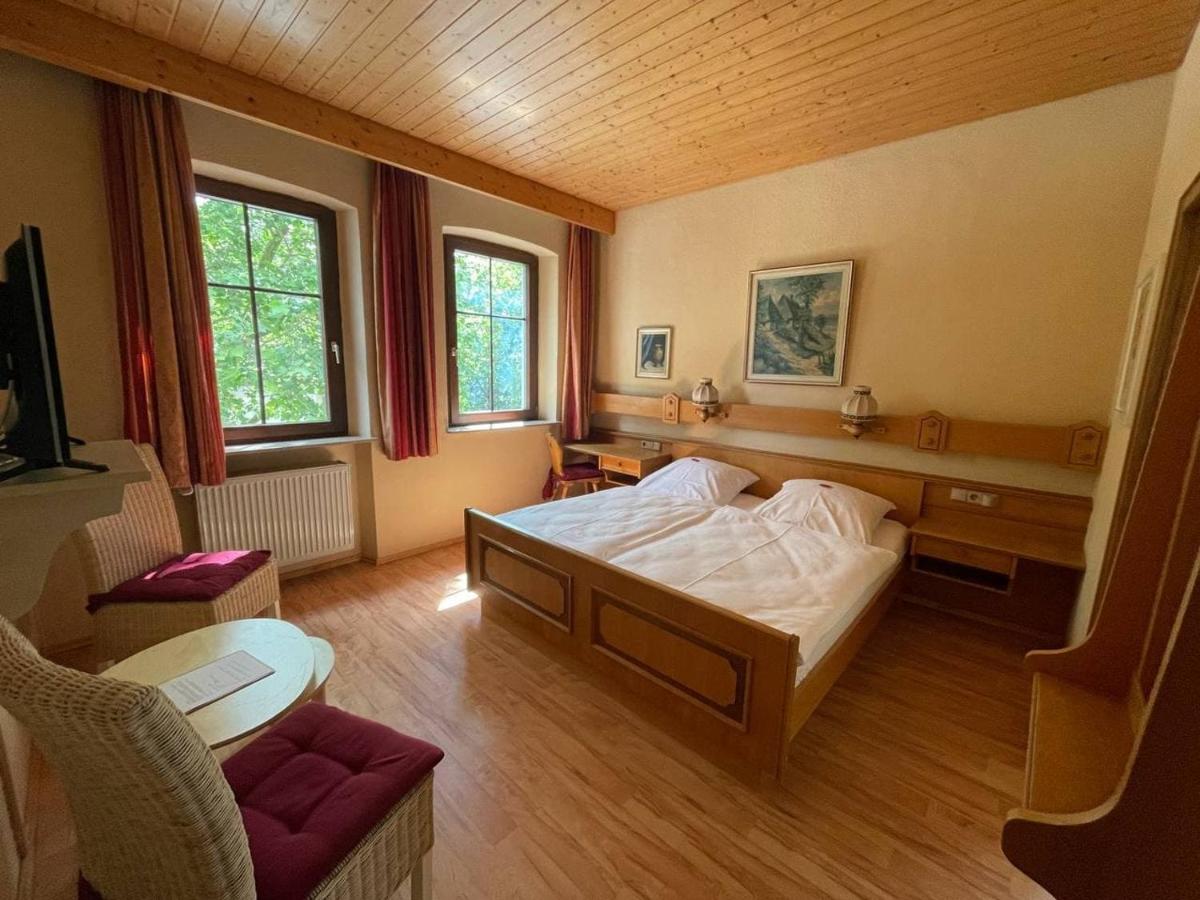 Bayerischer Hof - Housity