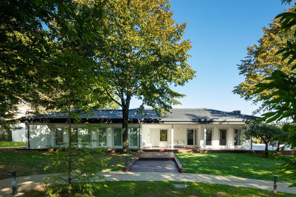 70's wood house - Housity