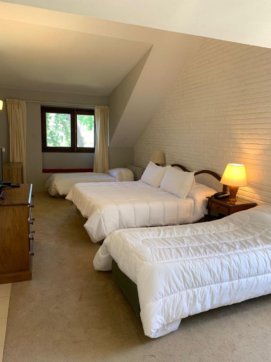 Hotel Los Pinos Country - Housity