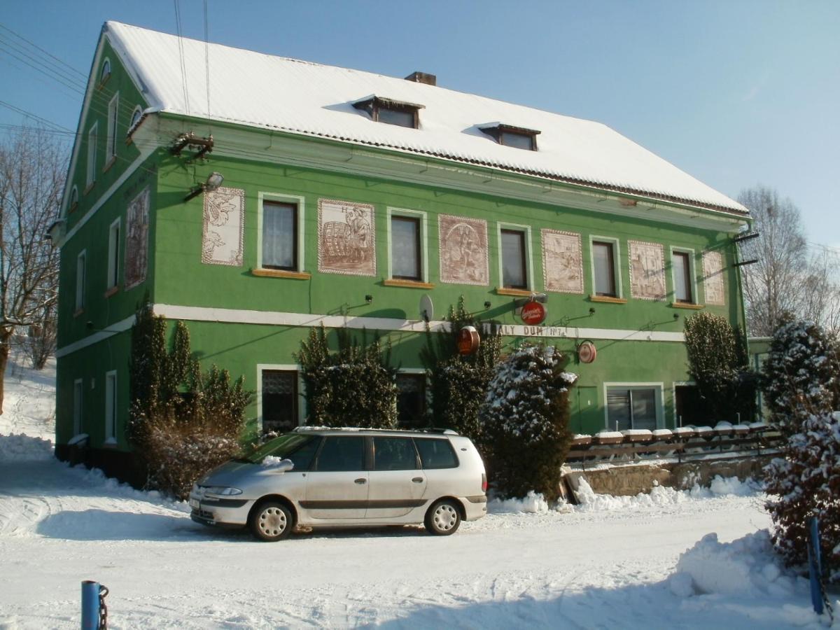 Penzion Malý Dům - Housity