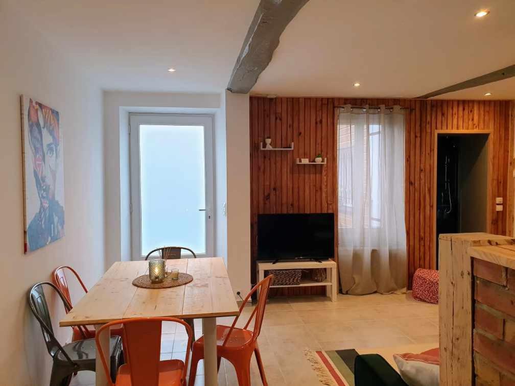Agréable Maison de 72m2, avec terrasse privée - Housity