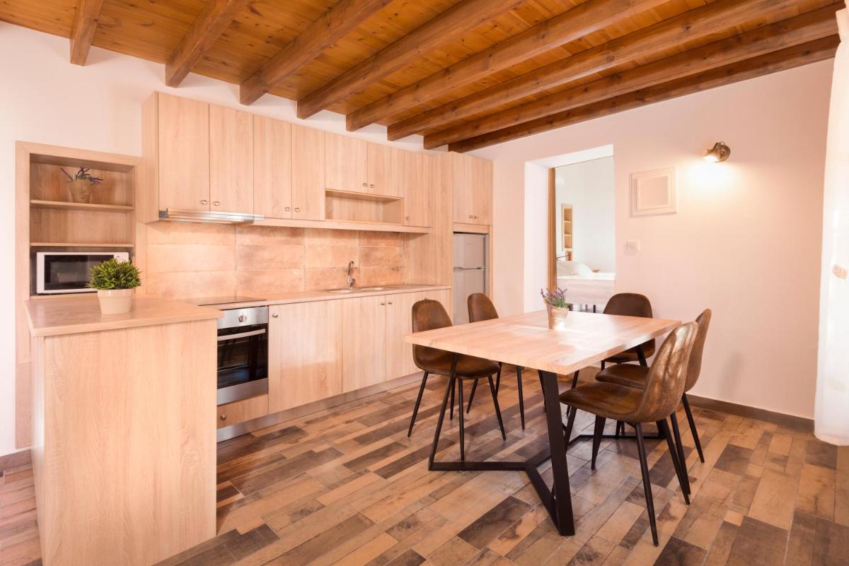 Suitetrails - Traditional Villa Stergia