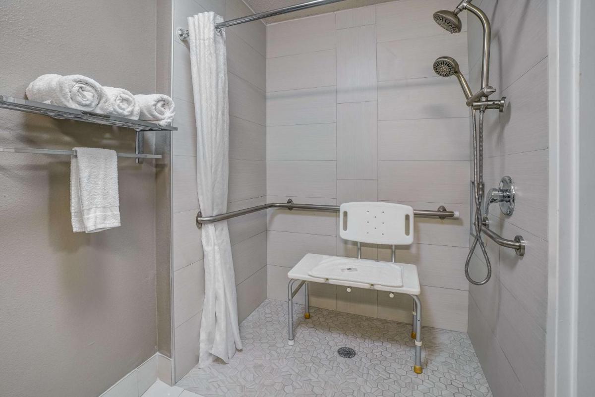 Motel 6-Merrillville, IN - Housity