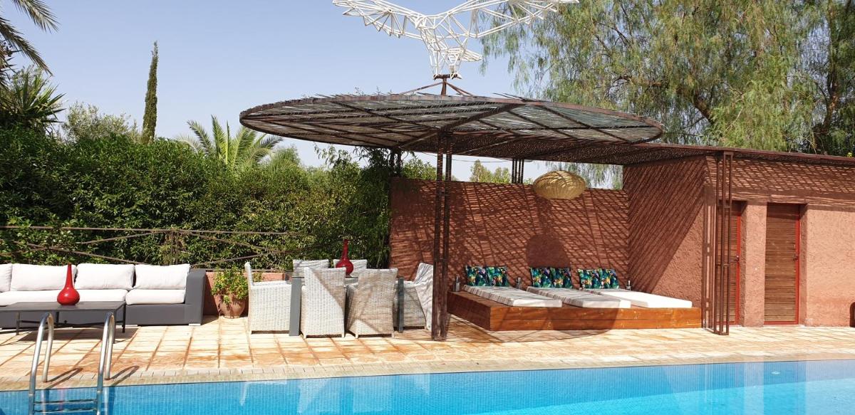 Very Chic Private Villa With Garden And Pool - Housity