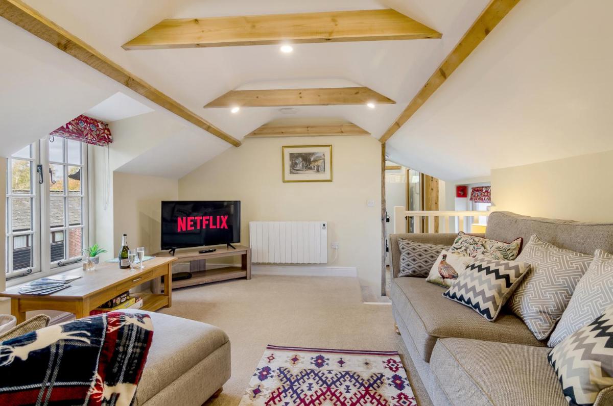Hayloft and Shepherds Hut in Norfolk Broads with Fire Pit and BBQ from Ginger and Gold - Housity