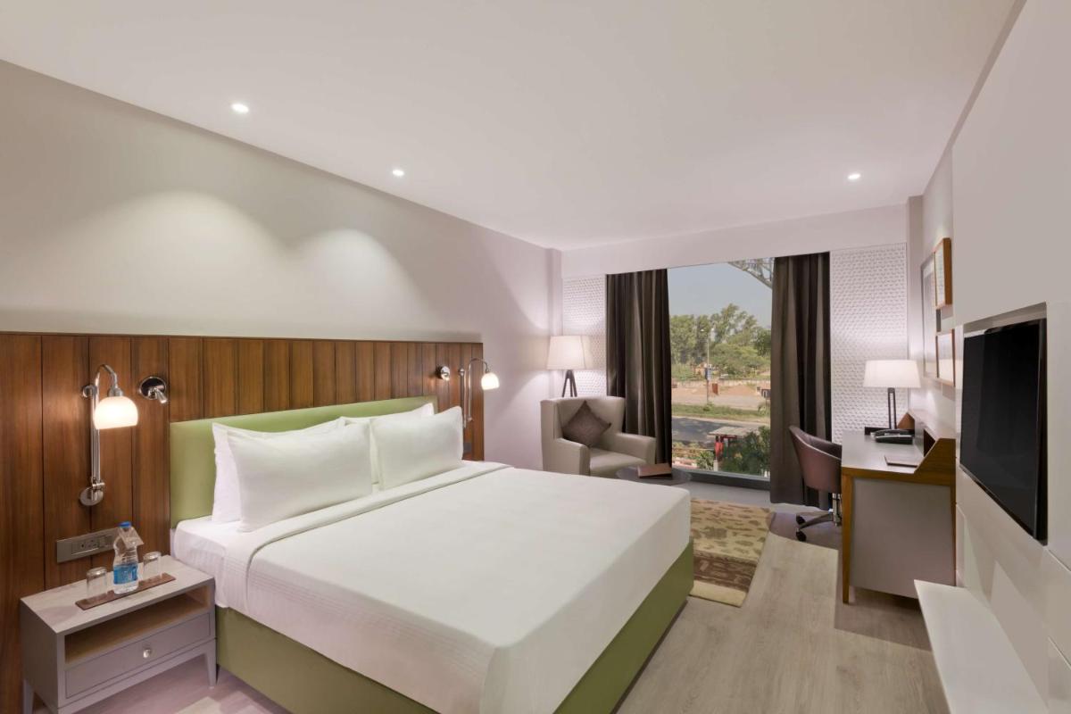 Suitetrails - Country Inn & Suites by Radisson Chandigarh Zirakpur
