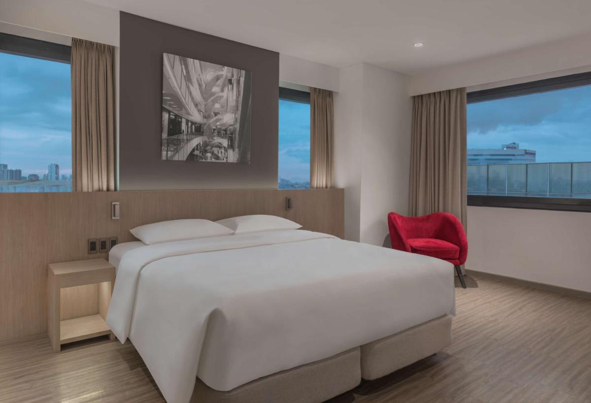 Suitetrails - Park Inn by Radisson North Edsa